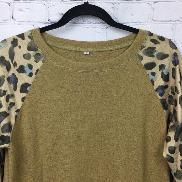 Mob Wife Animal Print Soft Long Raglan Sleeve Rond Neck Tan Pullover Knit Top S - Picture 2 of 12